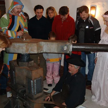 Отель Zum Buergergarten 3*