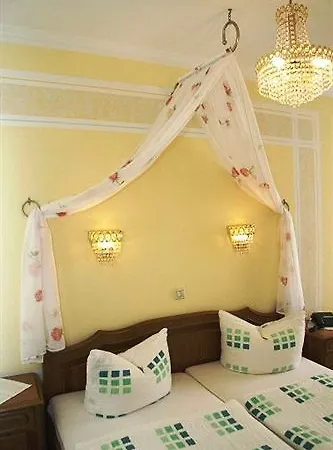 Zum Buergergarten Hotel 3*
