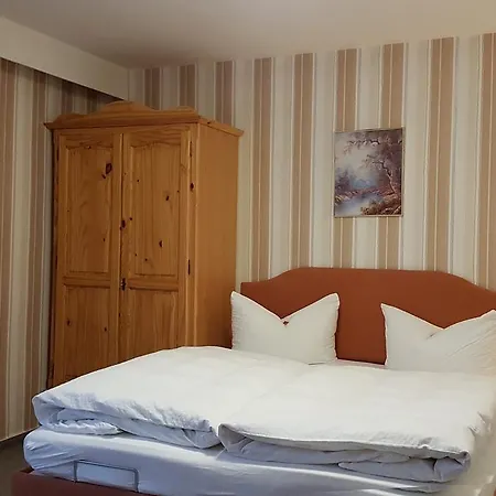 Zum Buergergarten 3*