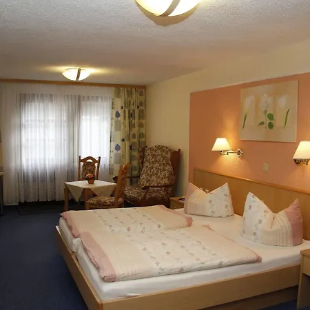 Zum Buergergarten 3*