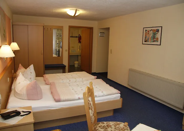 Zum Buergergarten Hotell