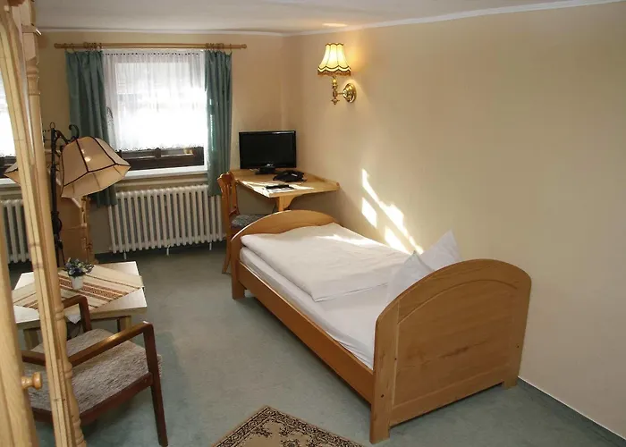 Zum Buergergarten Hotell